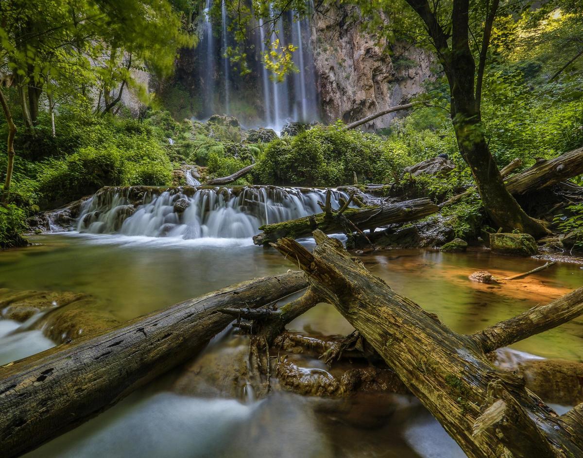 Falling Spring Falls