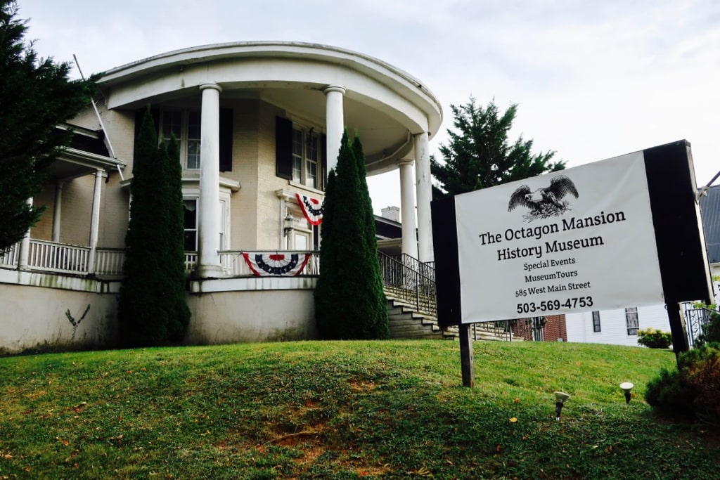 Octagon House Museum