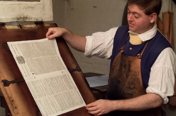 Why three Colonial-era newspapers in Williamsburg called themselves The Virginia Gazette