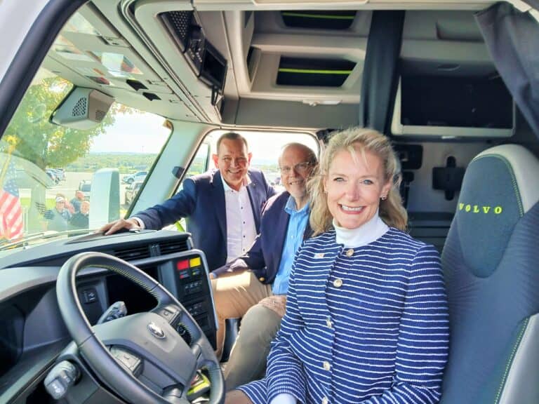 Volvo  Donates Use of VNL 860 Truck to VA250 Mobile Museum Experience